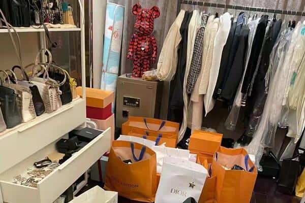 蚌埠蚌山区回收一线品牌衣服